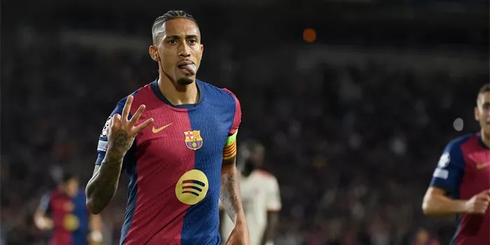 Raphinha Bawa Barcelona Kalahkan Bayern Munich