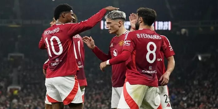 Setelah Debut Gemilang Van Nistelrooy, Kapan Manchester United Bermain Lagi?