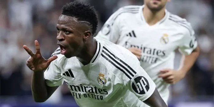 Vinicius Junior Cetak Hat-Trick, Real Madrid Bangkit dari Kekalahan
