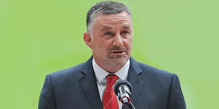 John Aldridge Menyoroti Perlakuan Liverpool Terhadap Caoimhin Kelleher