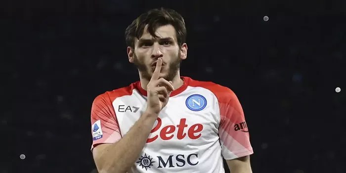 Real Madrid Incar Bek Napoli Setelah Cederanya Pemain Kunci