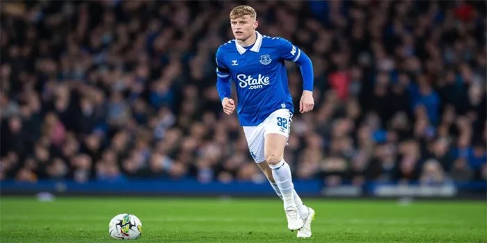 Krisis Bek Tengah Real Madrid: Apakah Jarrad Branthwaite Solusinya?