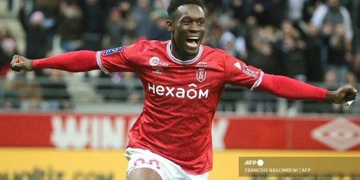 Paris Saint-Germain (PSG) Tawarkan 65 Juta untuk Penyerang Folarin Balogun