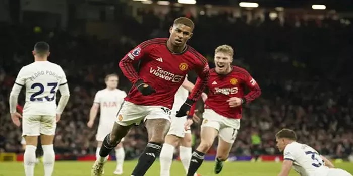 Butuh Dana Segera: Dua Bintang Manchester United Masuk Daftar Jual!