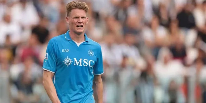 Keputusan Jual Scott ke Napoli Dianggap Kesalahan Oleh Legenda MU