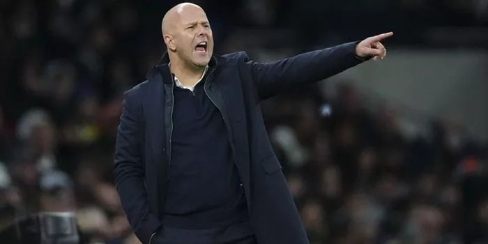 Arne Slot Peringatkan Liverpool Agar Tak Remehkan Leicester City!