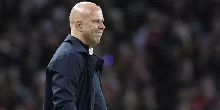 Arne Slot Memuji Soliditas Pertahanan Liverpool di Anfield