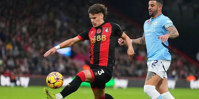 Ganti Agen, Milos Kerkez Siap Melangkah Ke Manchester United?