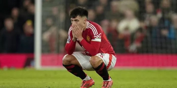 Lisandro Martinez Kehilangan Performa di Era Ruben Amorim?