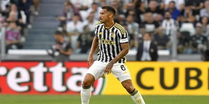 Danilo Dikabarkan Akan Menuju Napoli Pada 2025
