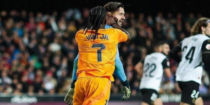Meski Kartu, Merah Vinicius Masih Berpeluang Tampil di Laga Copa del Rey