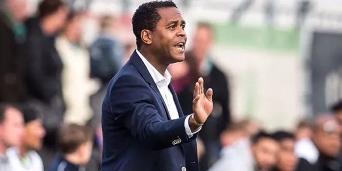 Patrick Kluivert Mengamati Gaya Kepelatihan Postecoglou
