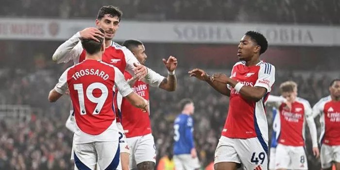 Arsenal Bertekad Raih Kelolosan Segera: Jeda Berharga Menanti