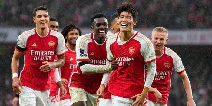 Takehiro Tomiyasu Tutup Musim 2024/2025 Lebih Awal di Arsenal