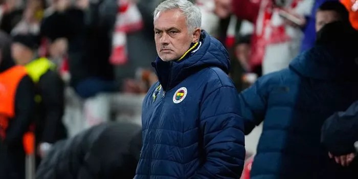 Jose Mourinho Membuat Sejarah Baru di Liga Super Turki!