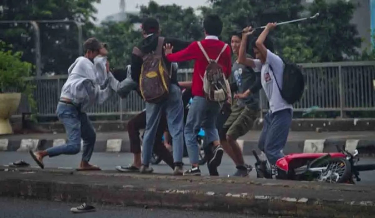 Aksi Tawuran Antar Pelajar di Batu Bara Marak, Situasi Arus Lalu Lintas Macet