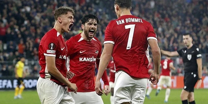 Liga Europa 2024-2025: AZ Alkmaar 3-1 Fenerbahce