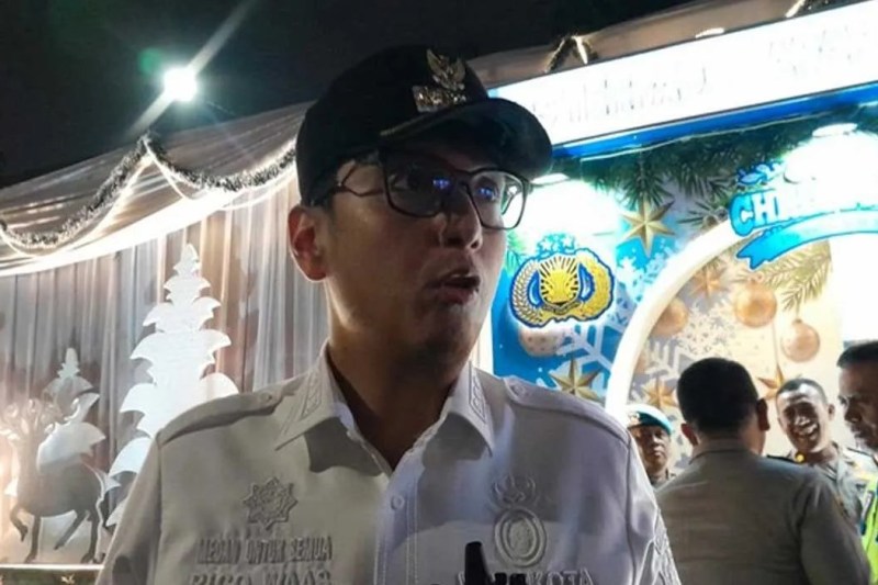Walkot Rico Minta Dishub Tertibkan Jukir Liar Malam Tahun Baru