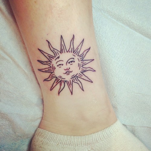 23 Sun Tattoos And Their Powerful And Symbolic Meanings - Tattooswin 500_x_500_jpg