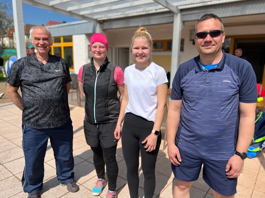 V.l.n.r.: Mario Riedel (1. Platz), Peggy D. (2. Platz), Felizitas Klinke (3. Platz) und Dirk Majewski (4. Platz)