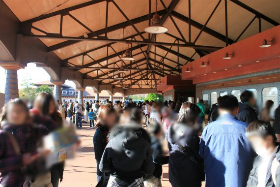 ディズニーランド ディズニーシーの意外な混雑日は Tdrハック