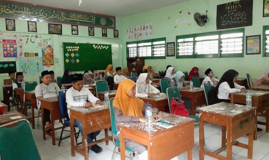 Ratusan Siswa Ikuti Tes Masuk MTs dan SMP Tebuireng | Tebuireng Online