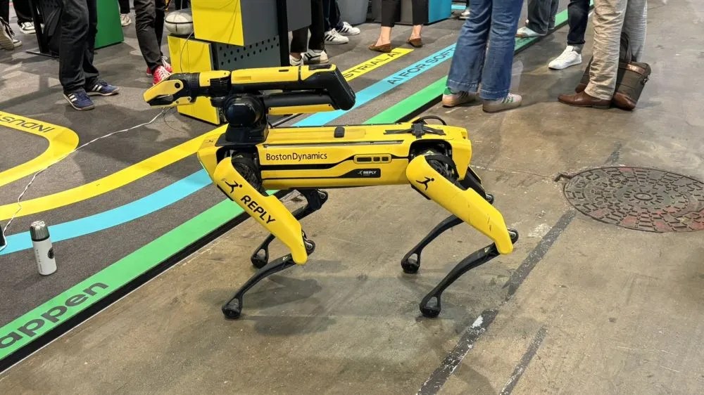 vivatech reply robot