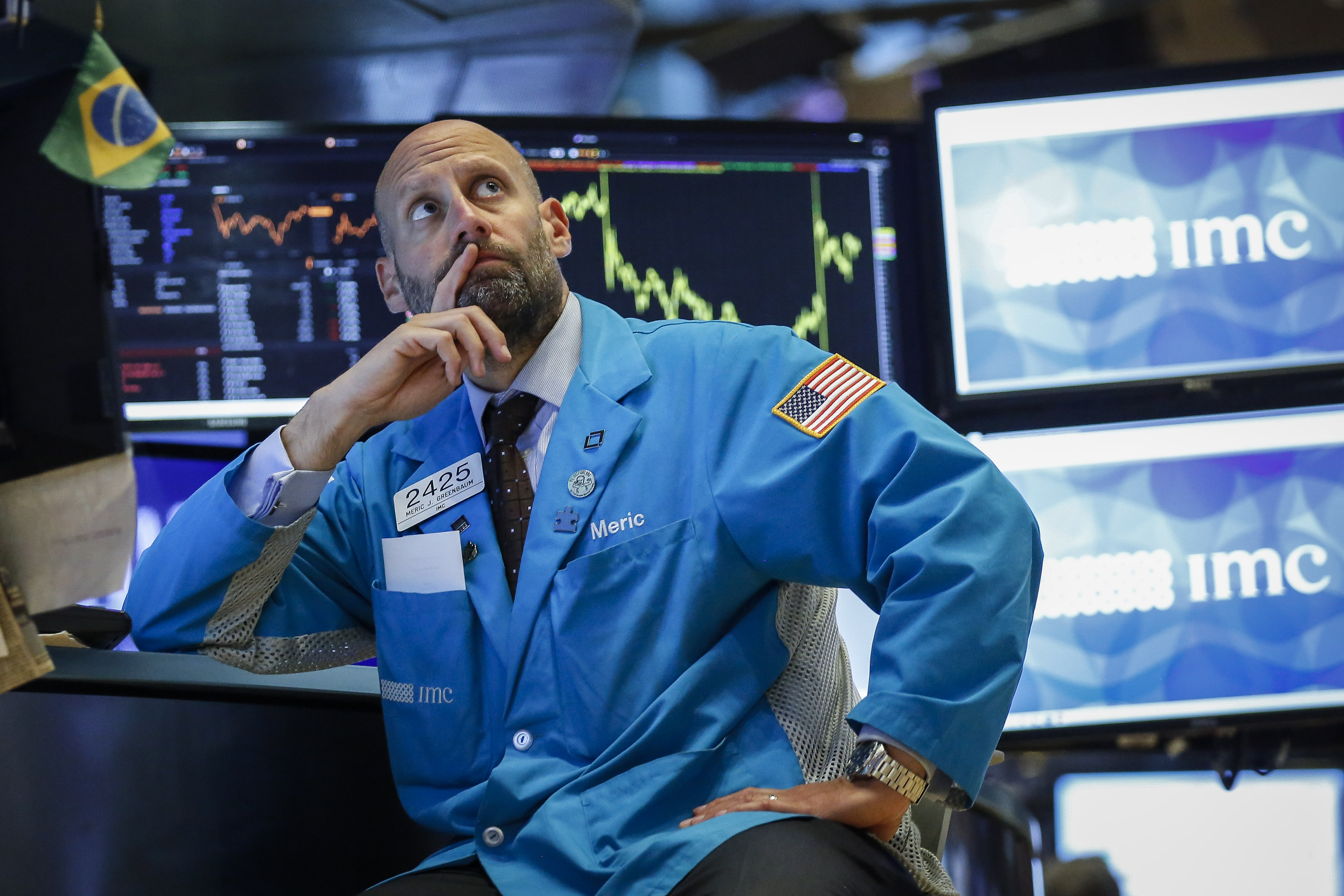 Thanks to technological improvements and financial innovations, it’s easier than ever for individuals to invest in the stock market. The Dow Jones Drops Nearly 1 200 Points As Coronavirus Fears Batter Stock Markets Techcrunch
