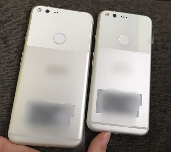Pixel and Pixel XL leak in white