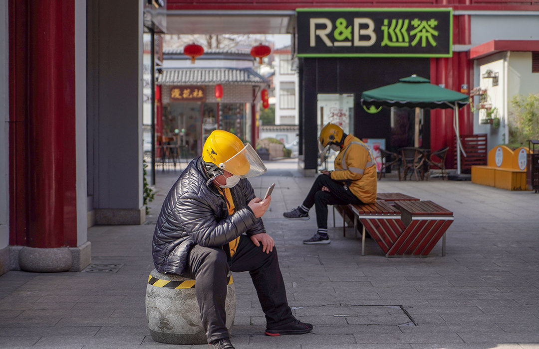 delivery drivers investment covid-19 meituan ecommerce, covid-19, entertainment investment