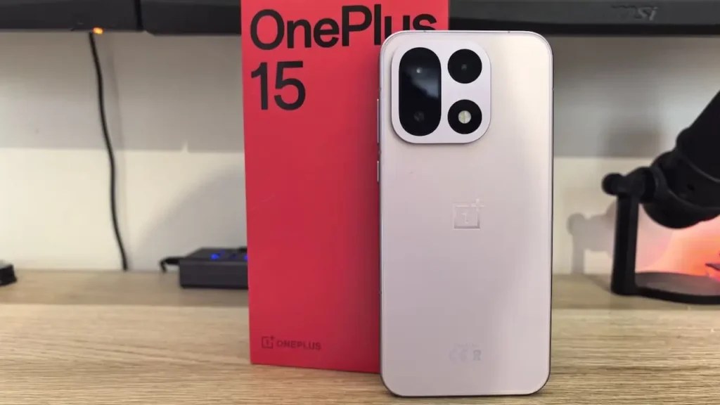 OnePlus 15 è un top di gamma che punta tutto sulle prestazioni