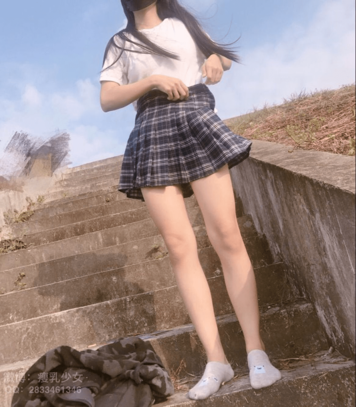 奶肌酱-公园露出 36P(1)