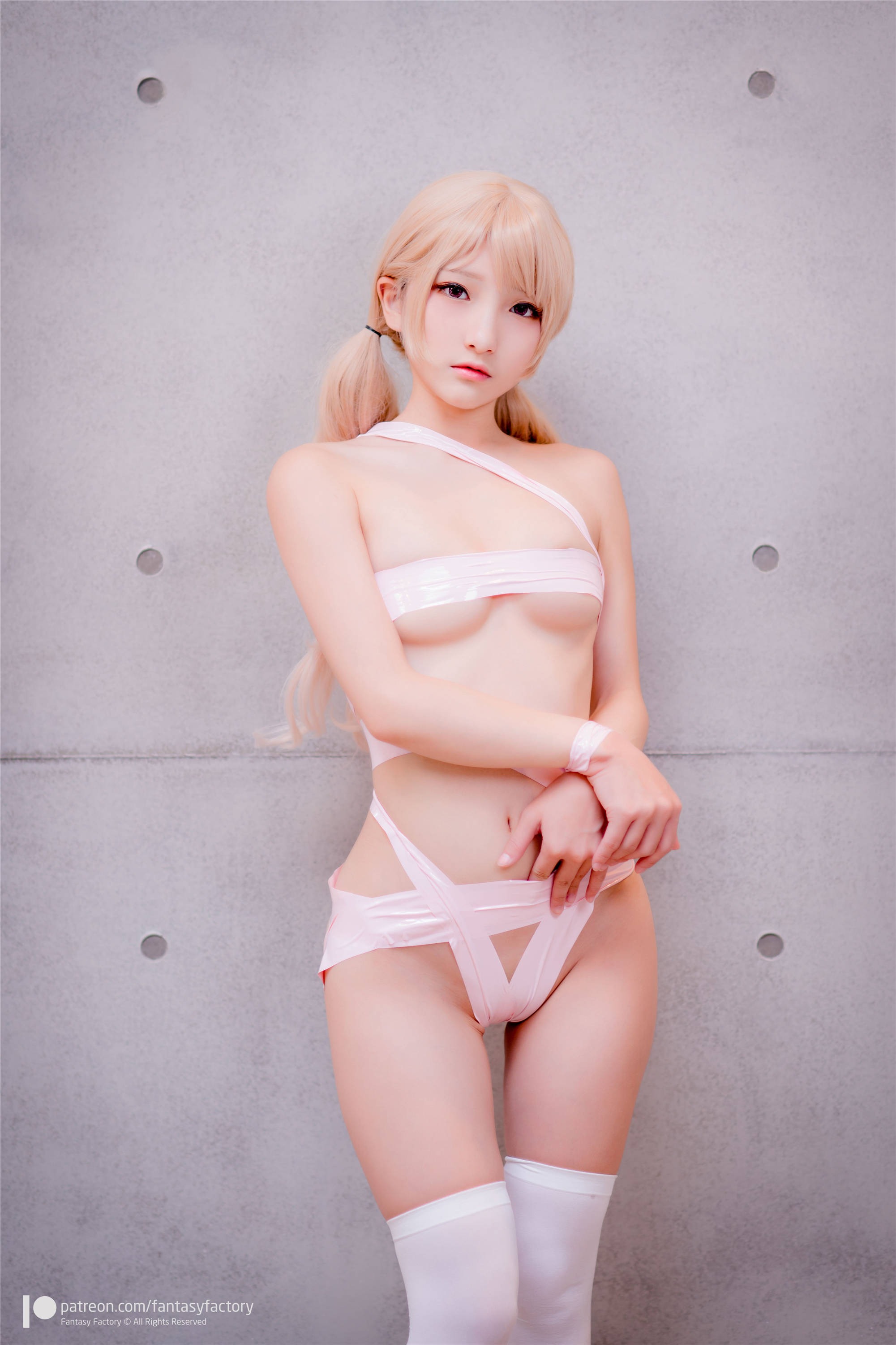 [Fantasy Factory] 白与黑 70P(36)