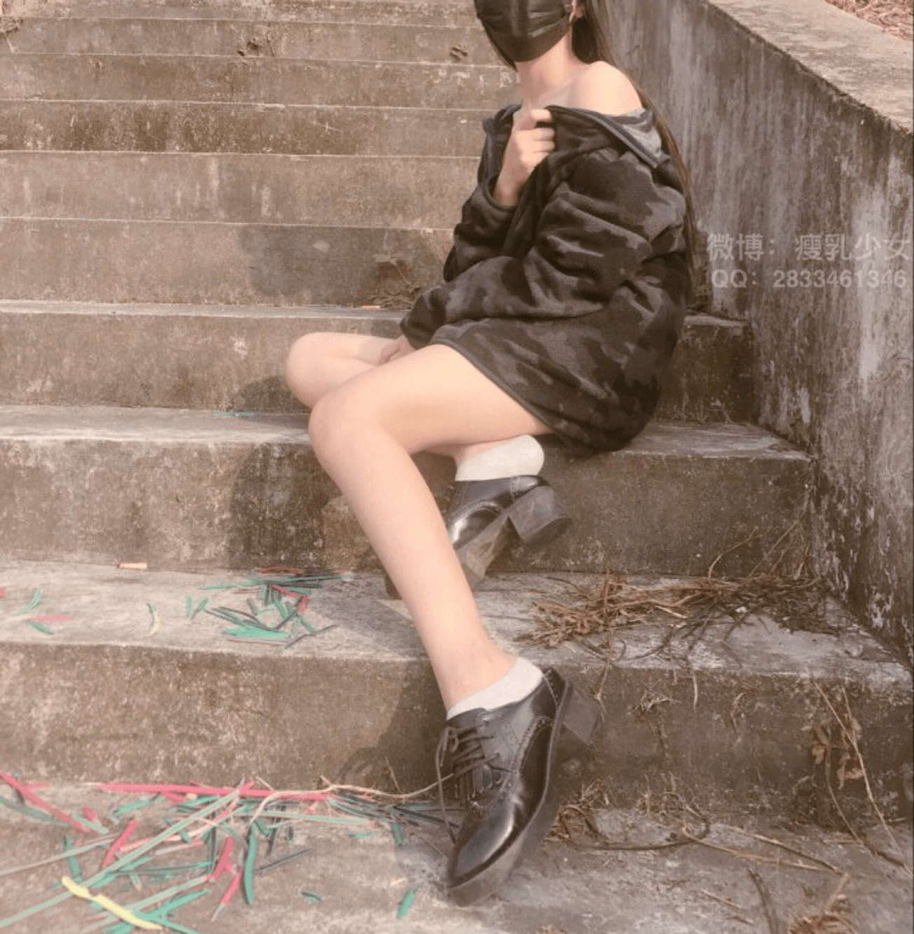 奶肌酱-公园露出 36P(24)