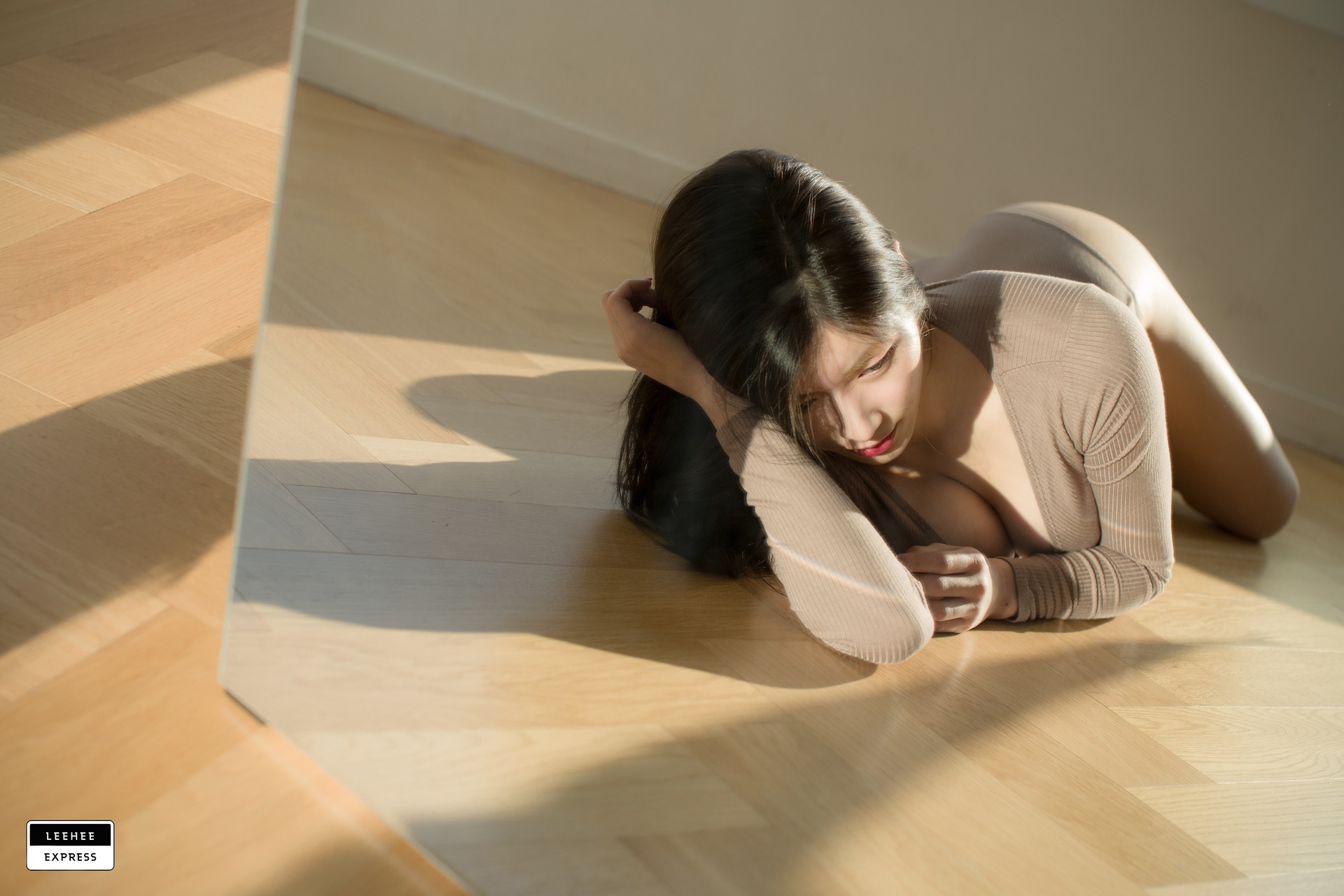 Min E 민이 [LEEHEE EXPRESS] LERB-015 웹화보(13)