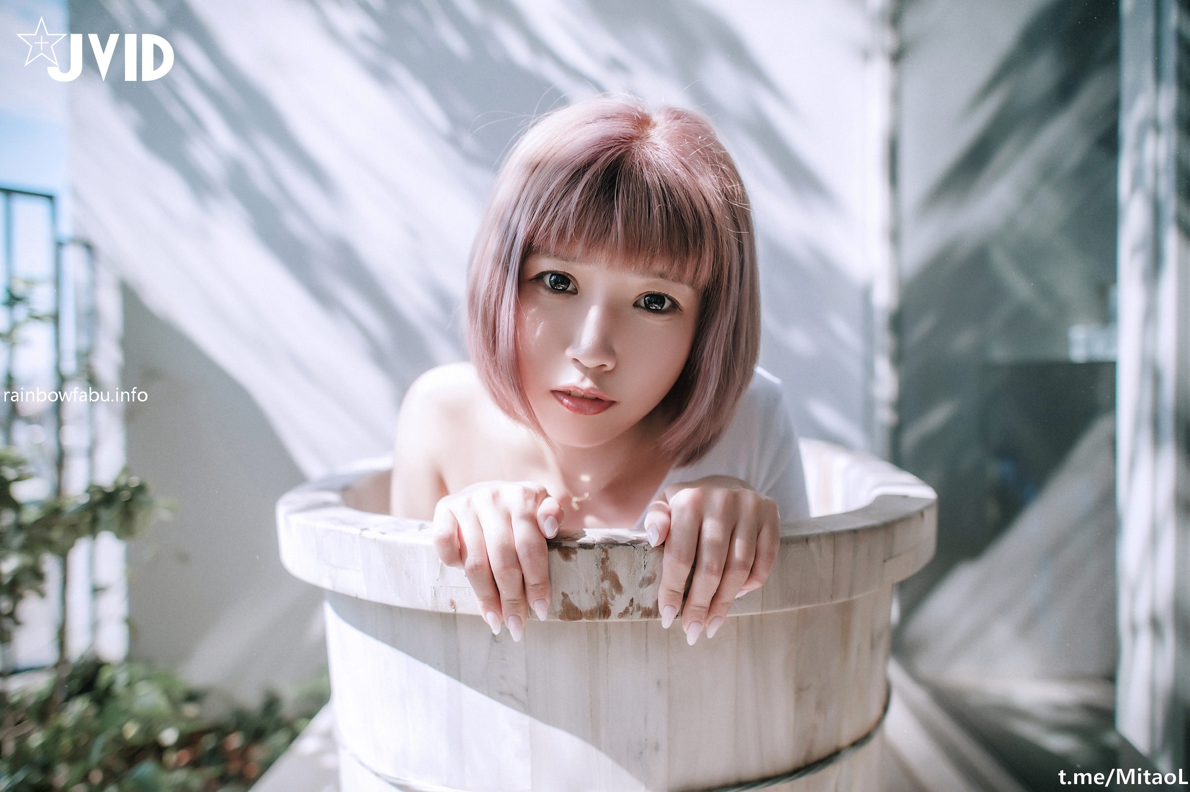 JVID唯美情色艺术尤物 果宝宝 未曾谋面的网恋小女友 洞洞装湿身诱惑 美乳激凸紧致嫩穴 174P(33)