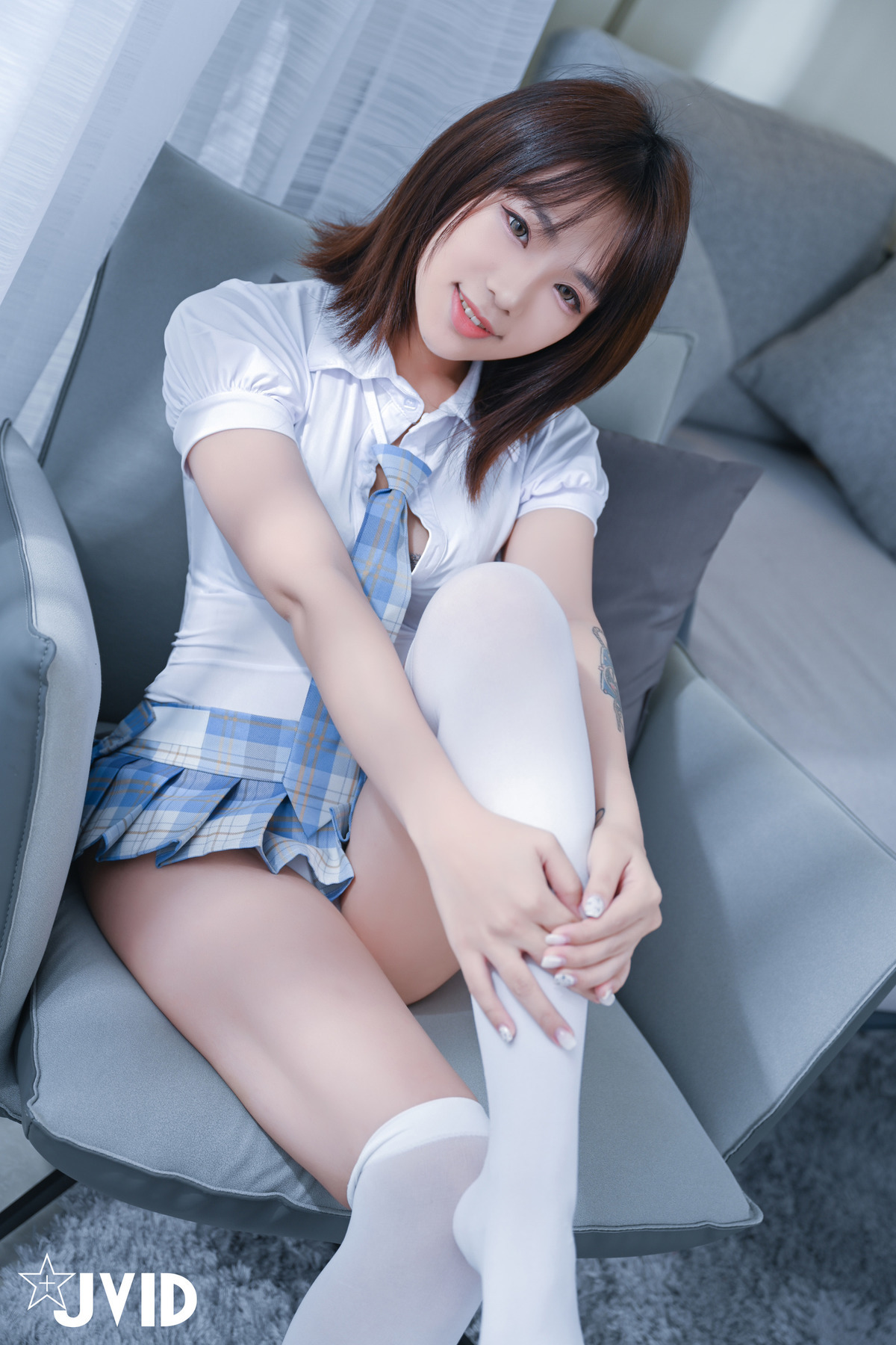 JVID精品 熙玥 畢業旅行出發前一天暗戀很久的女同學說要先來我家(12)