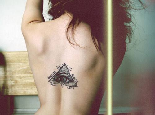 Tatuajes De Pirámides| Significados - Tendenzias.com 373_x_500_jpg