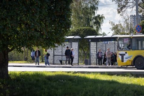 Уличные художники превратили серую городскую стену в яркий арт-объект — фото до и после