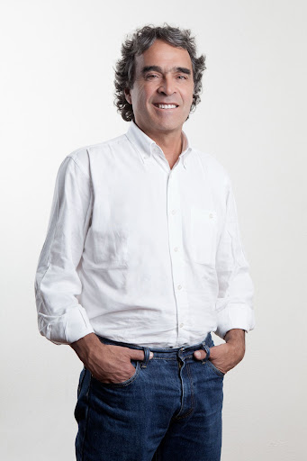 Alcalde de medellín durante el período . Amid Legal Limbo Sergio Fajardo Continues Efforts To Become Colombia S Next President Interview