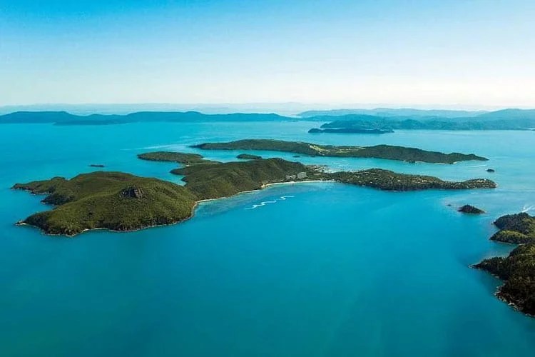 Great barrier reef day cruise to reefworld. Destination Wedding Hamilton Island 8 Simply Unique Spots To Say I Do