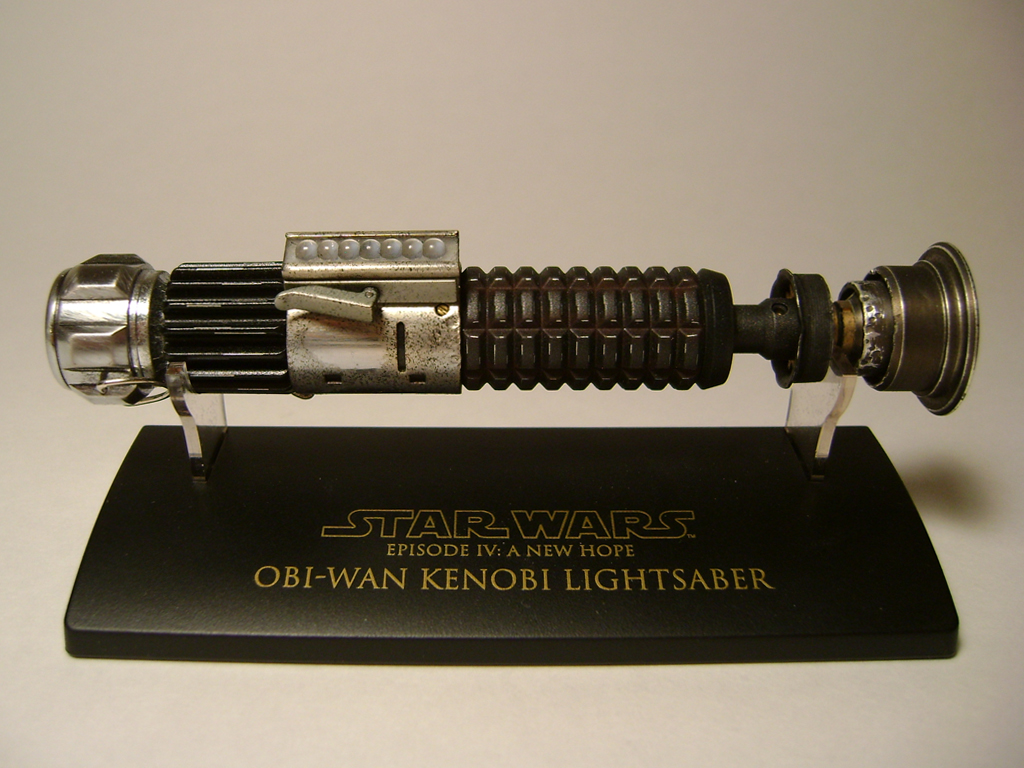 There also was a button to alter the length and the intensity of the blade.may 1, 2015. Collectibles Review A New Hope 45 Scale Lightsabers The Entertainment Nut