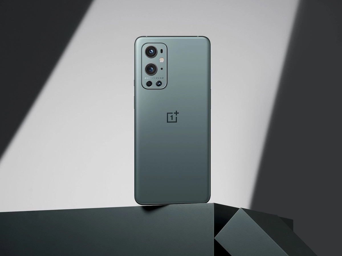OnePlus 9 Pro 5G smartphone boasts a 50 MP ultrawide lens