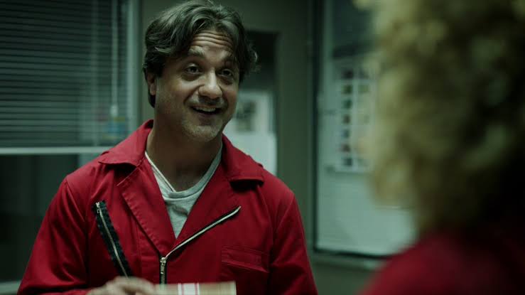 Not only did she shoot him in the foot but she also called him out for raping his fellow hostage. Will Manila Kill Arturo Roman In Money Heist Season 5 Fans Want Justice