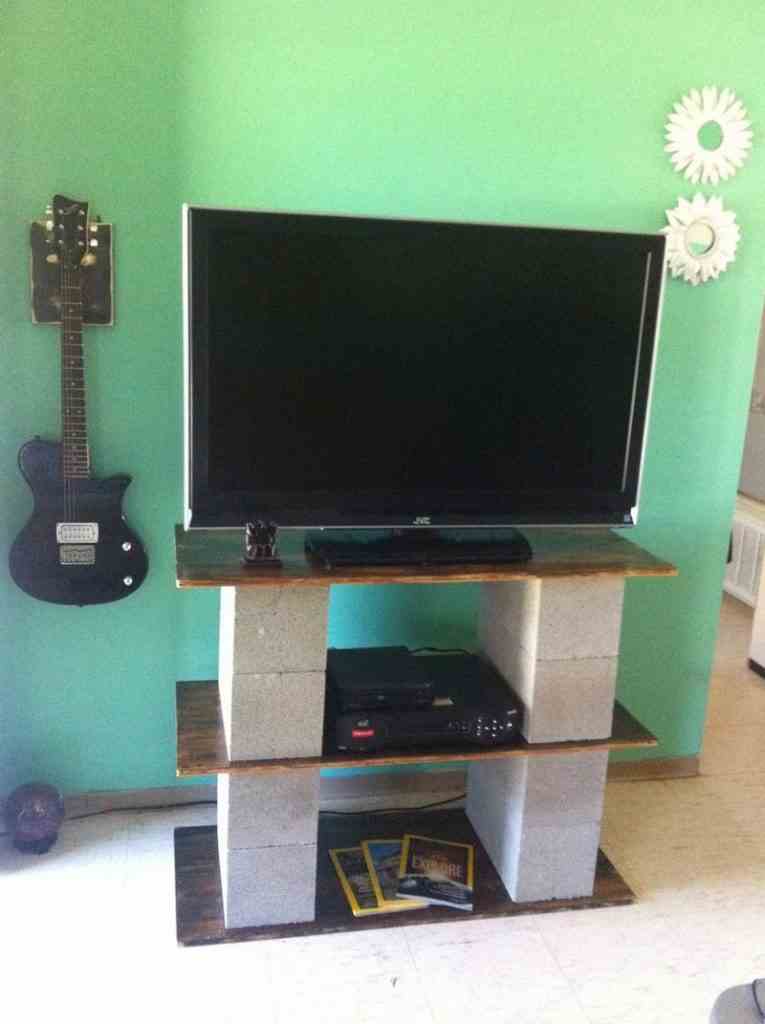 Always known i wanted to make it a fire pit area with bench type seating. Cinder Block Projects | The Owner-Builder Network