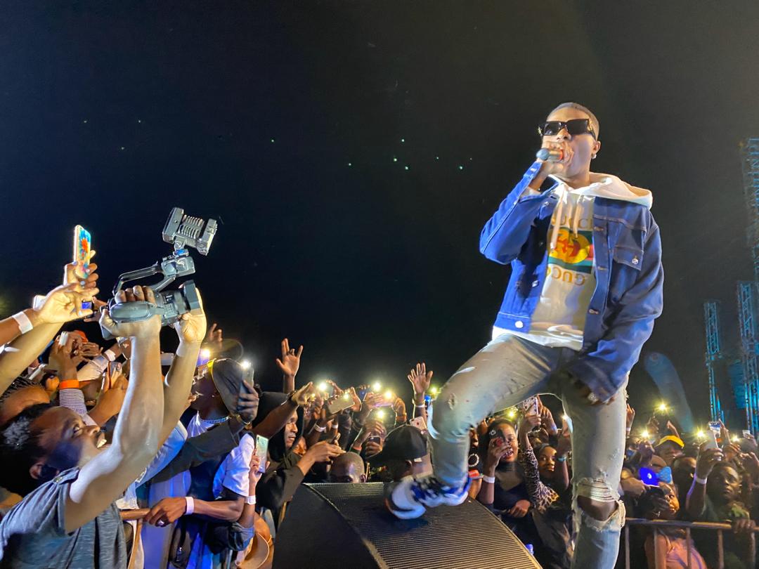 pix Wizkid Concert photos wizkid gives ugandans concert to remember towerpostnews