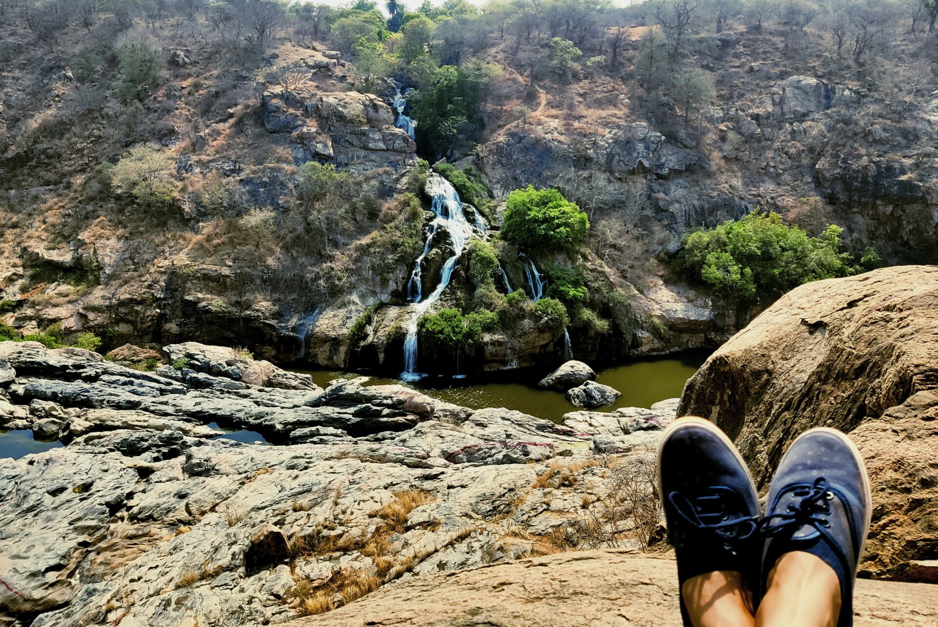 A picture of Chunchi falls in the summer