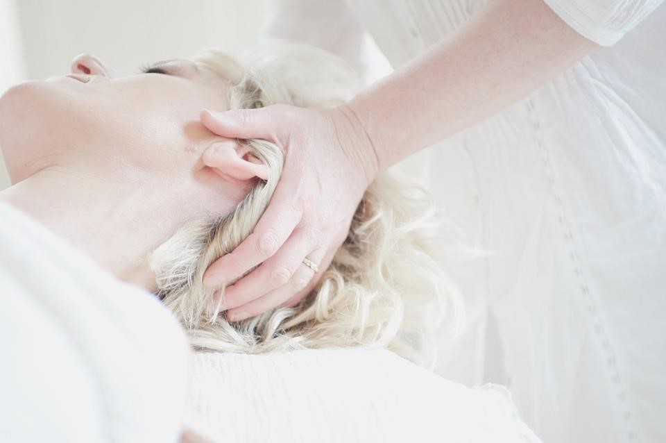 How Massage Therapy Can Reduce Anxiety & Lower Stress Levels This Lady Blogs