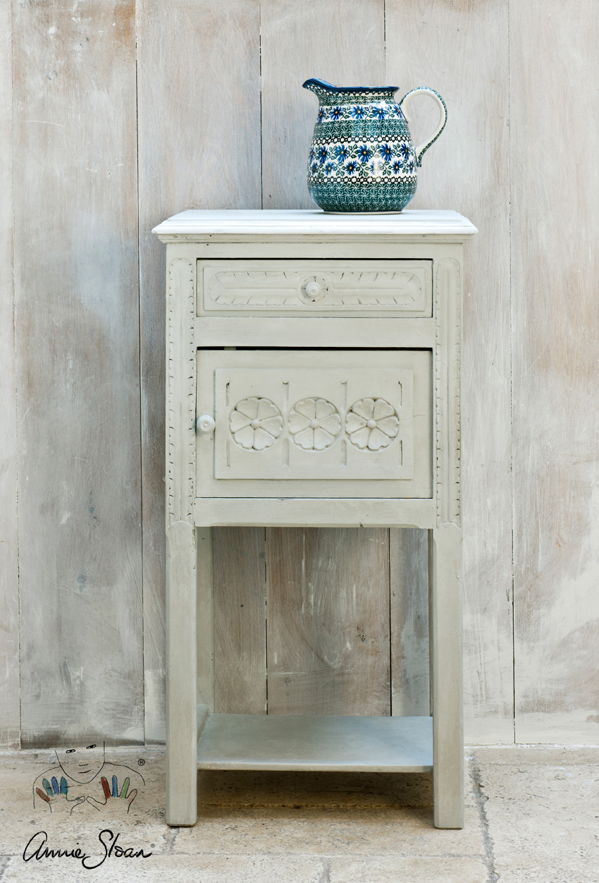 On the right is the effect with paint over. Annie Sloan Chalk Paint Paris Grey Thomas Mach Interiors