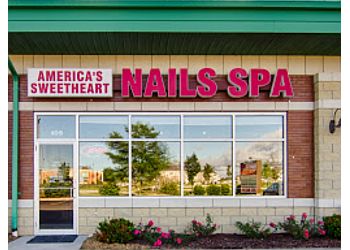The state of north carolina requires all cosmetic arts professionals and salon owners to secure valid north carolina licenses in order to service clients within its borders. 3 Best Nail Salons in Naperville, IL - Expert Recommendations